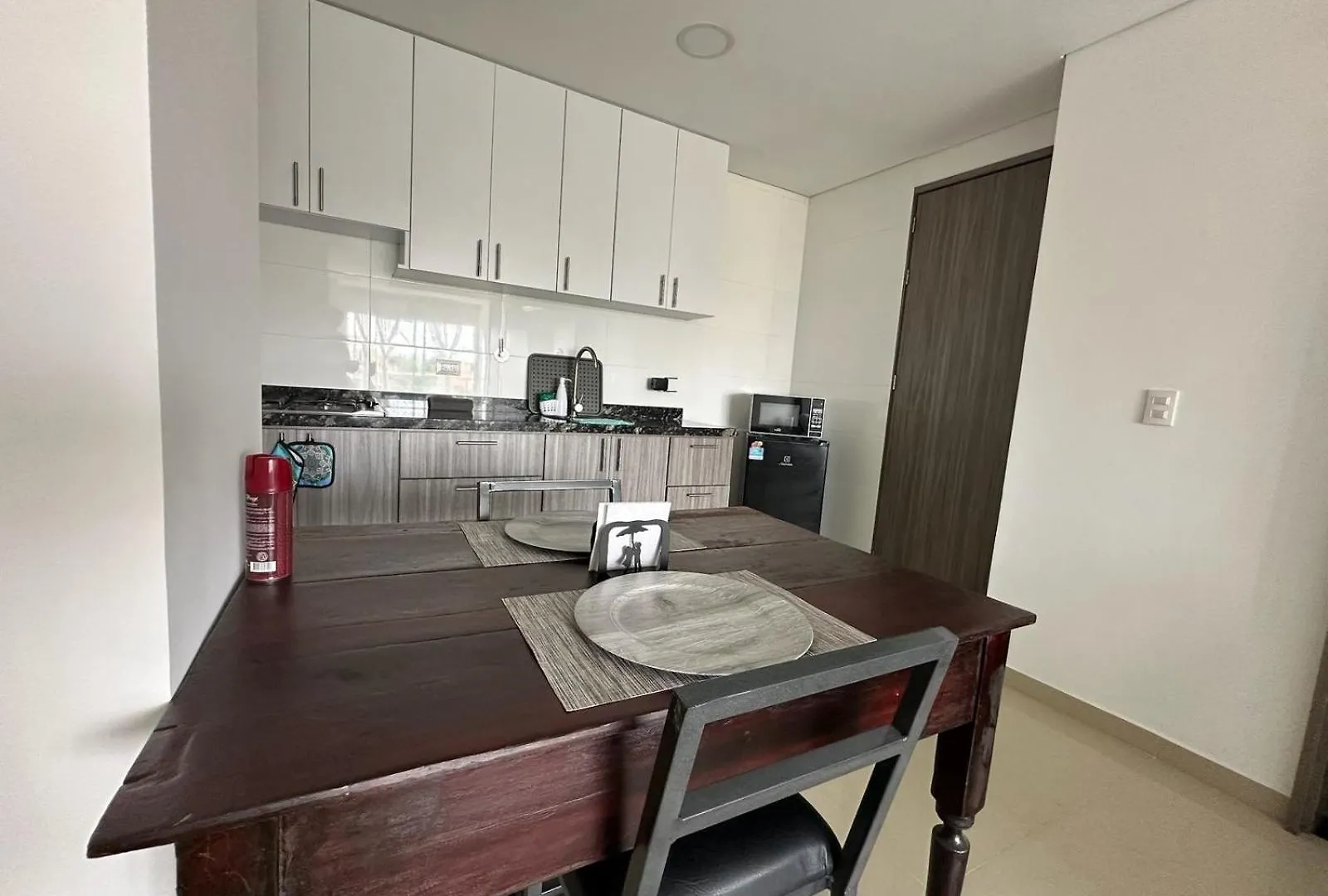Apartment Nirvana Deluxe Studios - 5Min De Clinica Valle De Lili Y Cc Jardin Plaza Cali Colombia