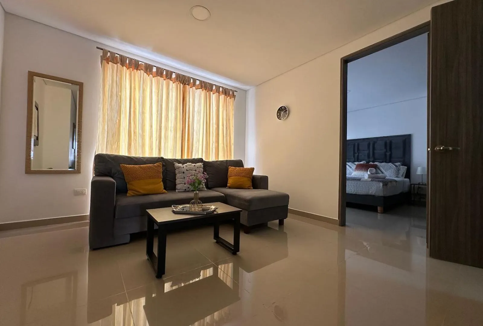 Nirvana Deluxe Studios - 5Min De Clinica Valle De Lili Y Cc Jardin Plaza Cali Apartment