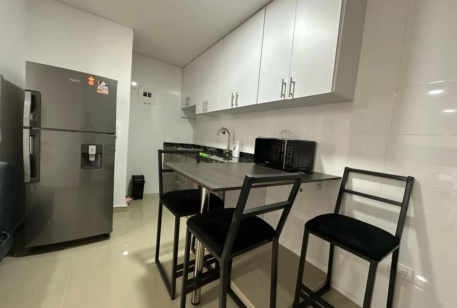 Apartment Nirvana Deluxe Studios - 5Min De Clinica Valle De Lili Y Cc Jardin Plaza Cali