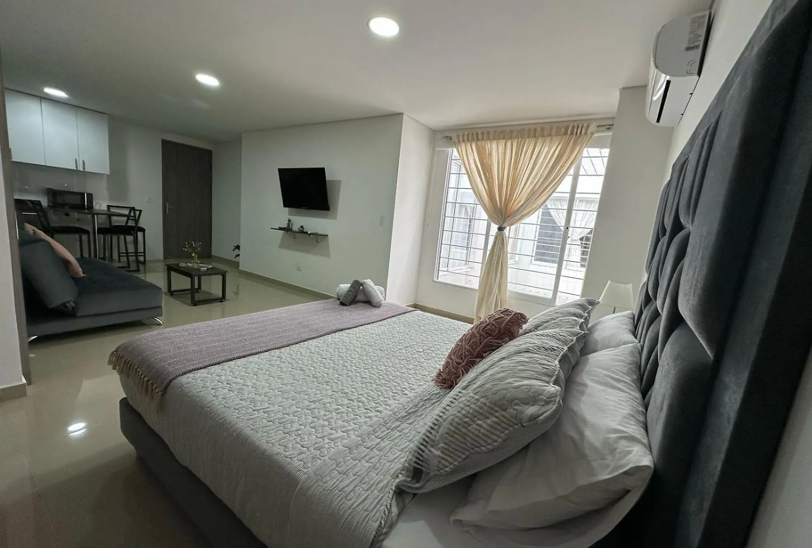 Nirvana Deluxe Studios - 5Min De Clinica Valle De Lili Y Cc Jardin Plaza Cali Colombia